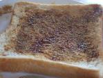 きな粉と黒蜜のトースト（小5むすめ）