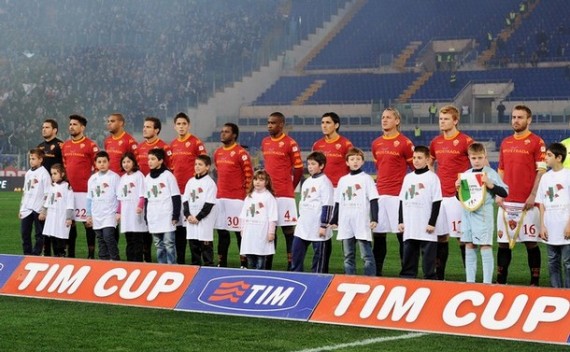 ASローマ集合写真vsラツィオTIMカップ