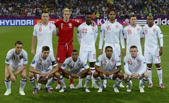 イングランド代表集合写真vsイタリア代表ユーロ2012