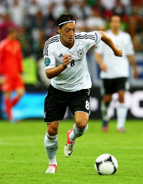 ドイツ代表2012ホームユニフォーム8エジル