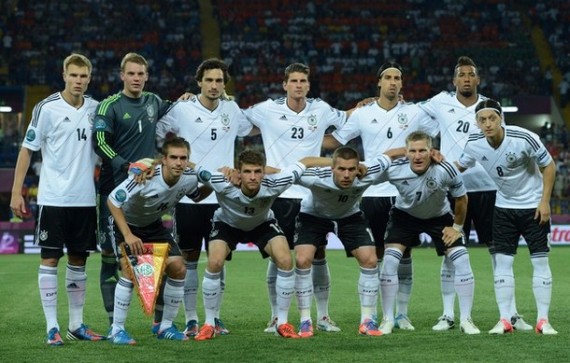 ドイツ代表集合写真vsオランダEURO2012