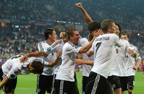 ドイツ代表2012ホームユニフォーム23ゴメス