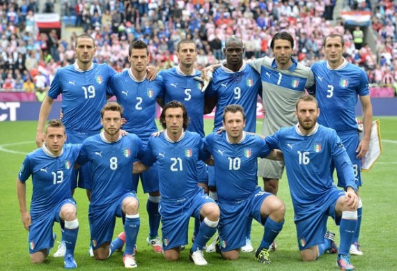 イタリア代表集合写真vsクロアチア代表ユーロ2012