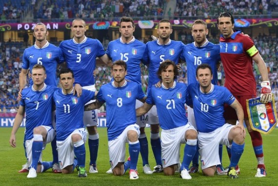イタリア代表集合写真vsアイルランド代表ユーロ2012