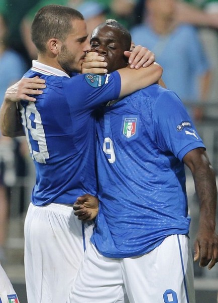 イタリア代表2012ホームユニフォーム9バロテッリ