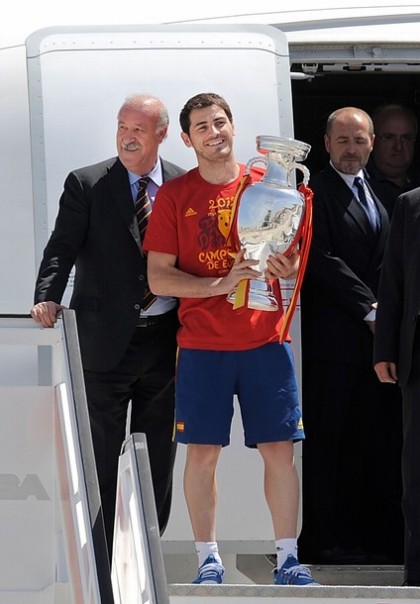 スペイン代表ユーロ2012優勝記念Tシャツ