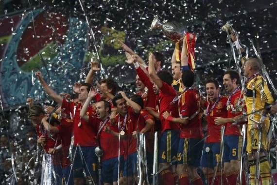 【ユーロ2012決勝】ラ･ロハ優勝!! スペイン代表祝砲4発イタリアに圧勝(2012年7月1日)