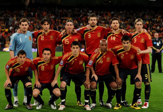 スペイン代表集合写真ｖｓトルコ代表WC2010予選