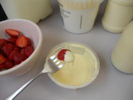 Cream & strawberry