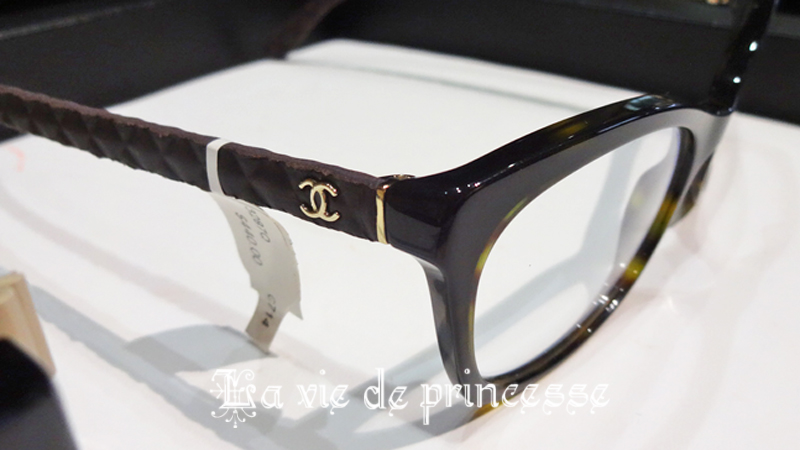 CHANEL シャネル ★リボンデザインの可愛いメガネを買いました♪★CCマーク＆ボウモチーフ付き＆かけてみた私です～♪★☆・＊: ＊・*☆