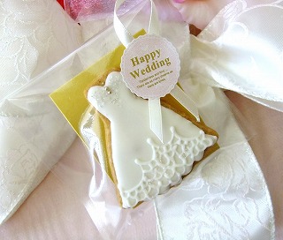 純白のウェディングドレスのクッキー