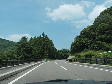 上田城への道