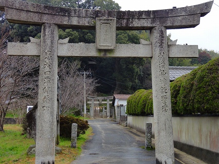20120304_06_日吉神社鳥居.jpg