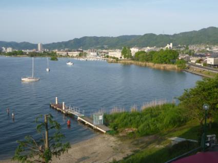 20120513井筒ホテル朝の琵琶湖