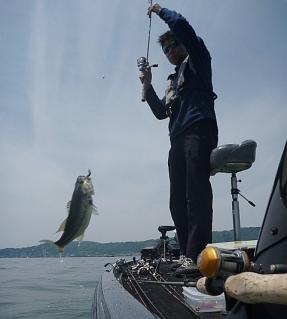 20120513琵琶湖大沢さん1stfish