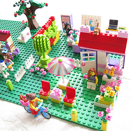 LEGO Pink Suitcase 4